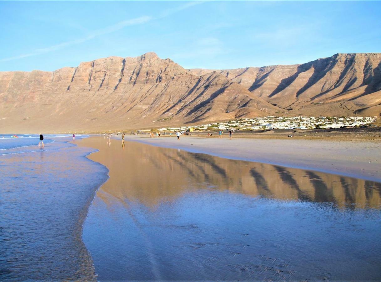 Canaryislandshost L Surf Lanzarote Famara Exterior foto